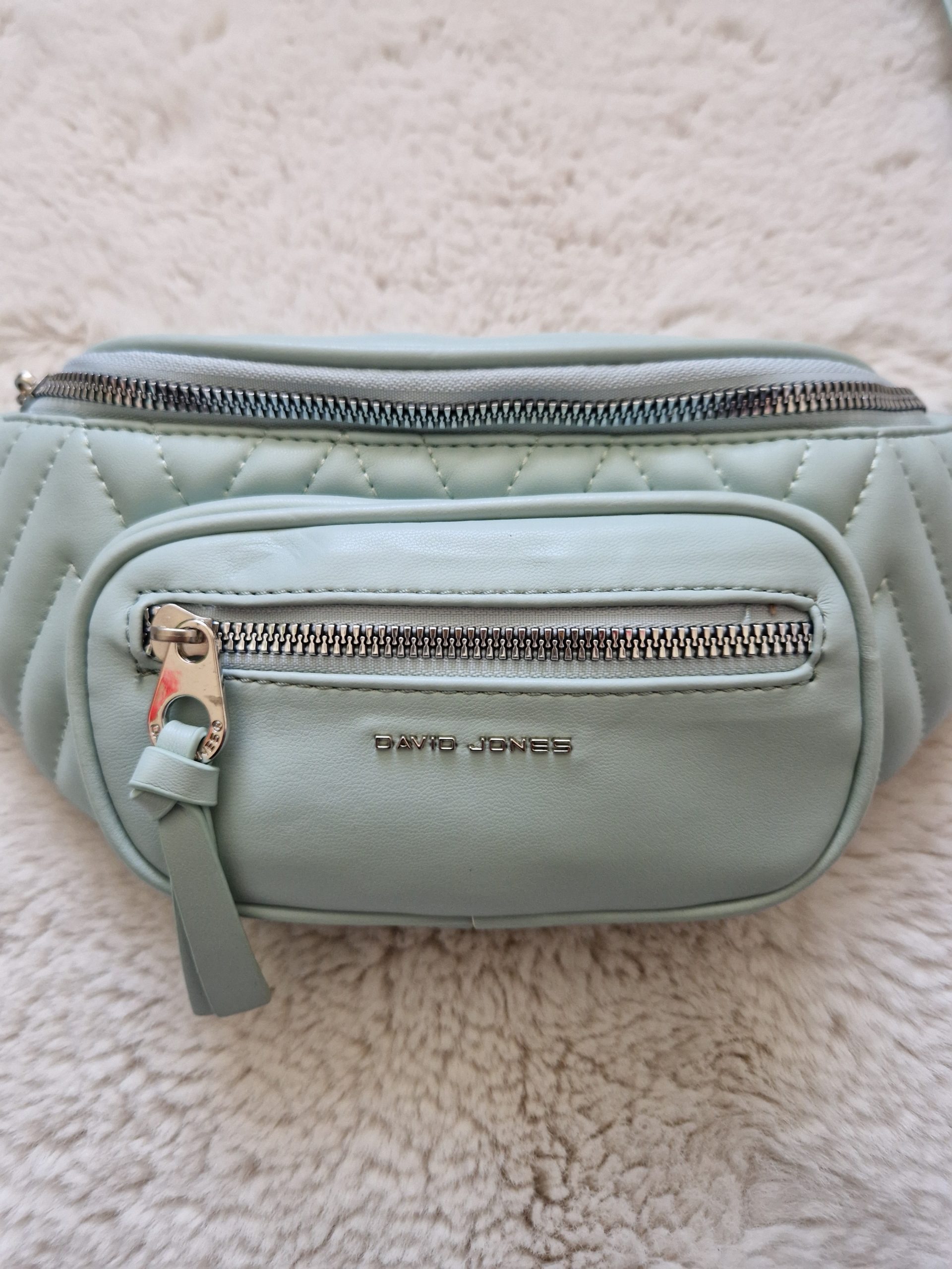 David Jones steppelt övtáska – divatos crossbody táska több színben - Image 12