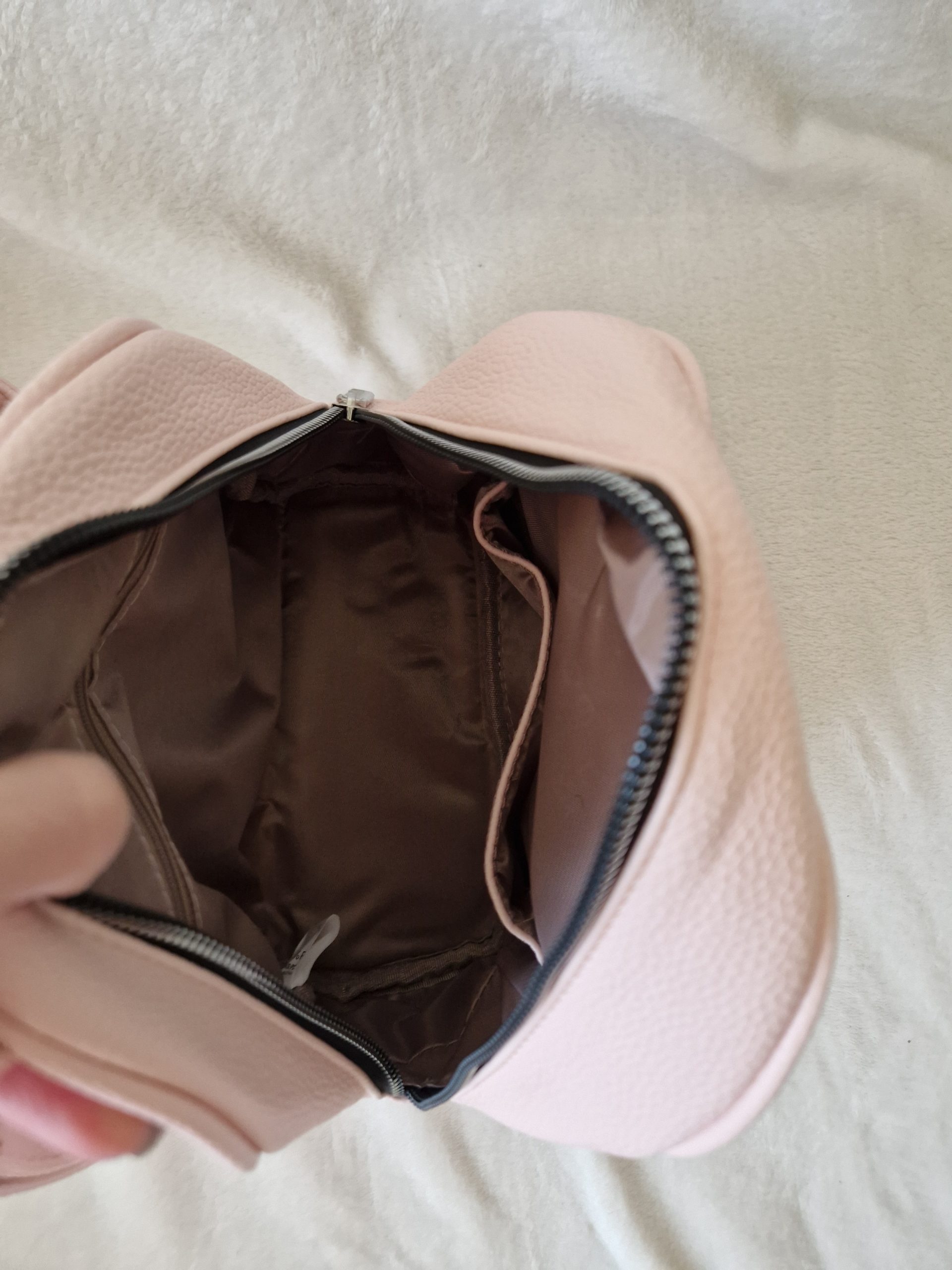Silvia Rosa kisméretű hátitáska – elegáns női mini hátizsák több színben - Image 7