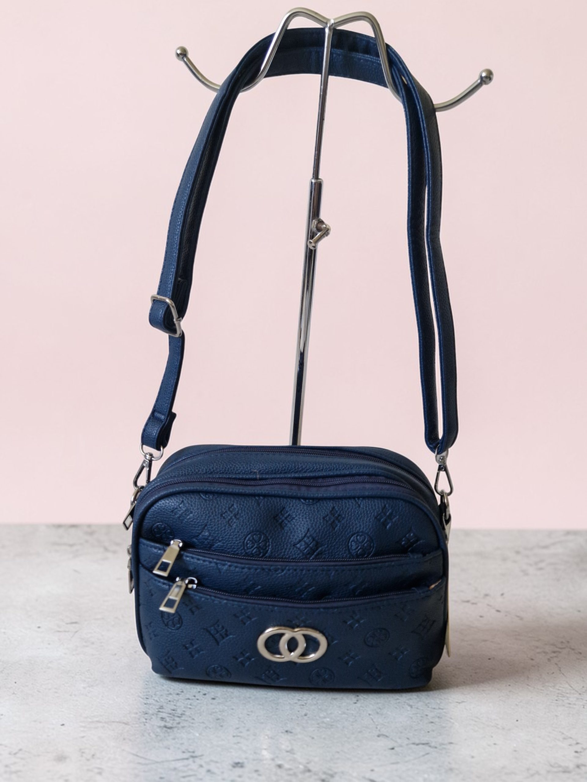 Kék női crossbody táska 17x22x8 cm