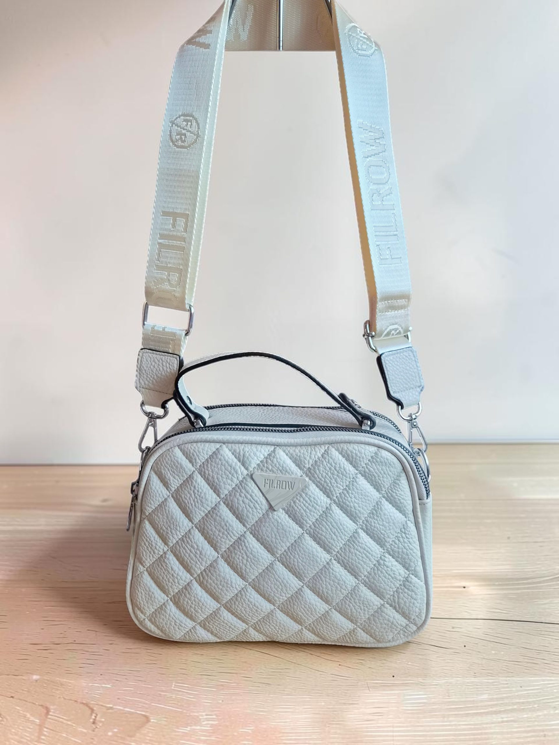 Női steppelt mintás kézi- és crossbody táska - Image 2