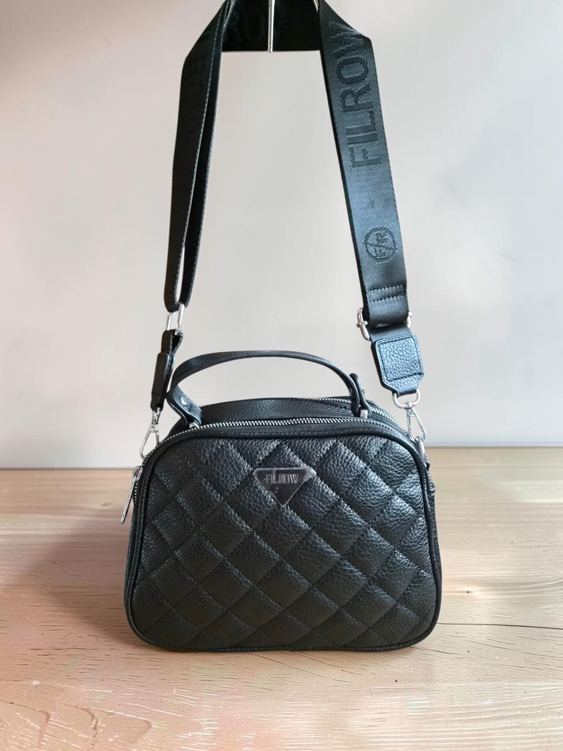 Női steppelt mintás kézi- és crossbody táska - Image 5